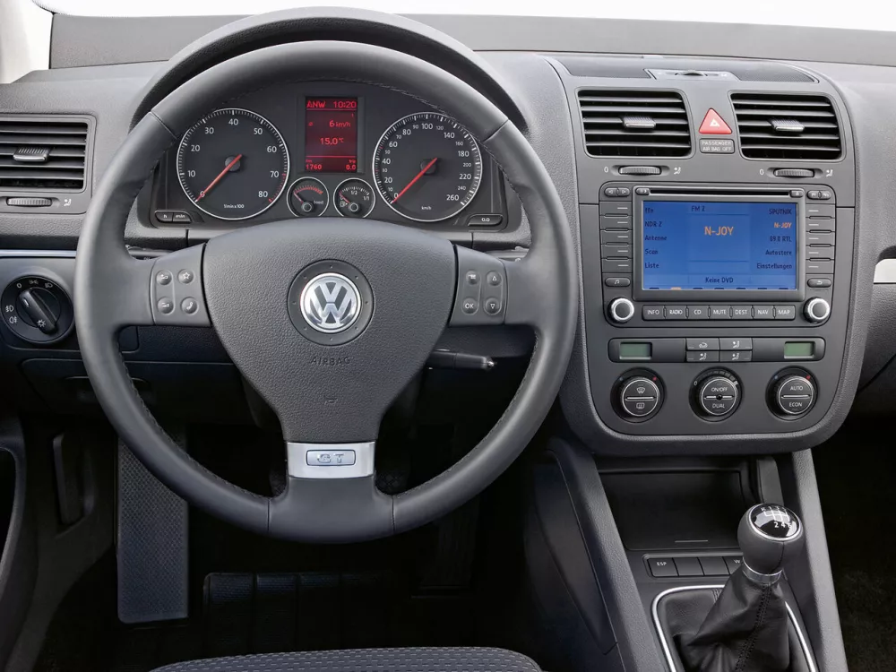 Автомобиль Volkswagen Golf V Хэтчбек (3 двери)