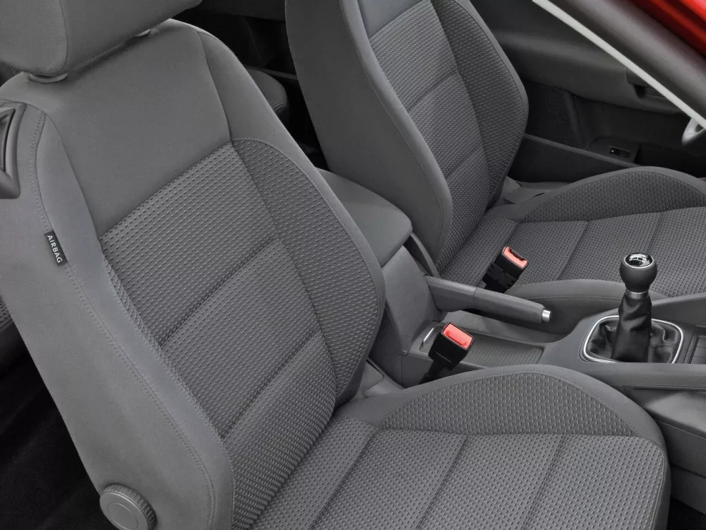 Автомобиль Volkswagen Golf V Хэтчбек (3 двери)