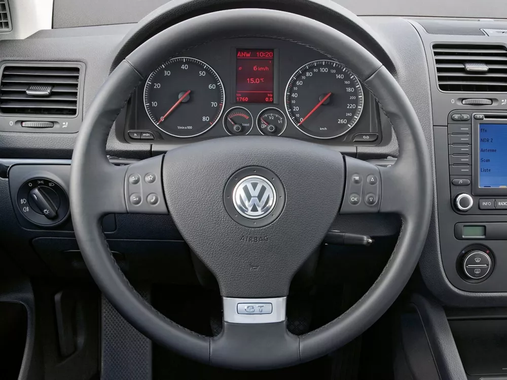 Автомобиль Volkswagen Golf V Хэтчбек (3 двери)
