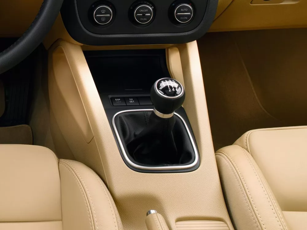 Автомобиль Volkswagen Golf V Универсал (5 дверей)