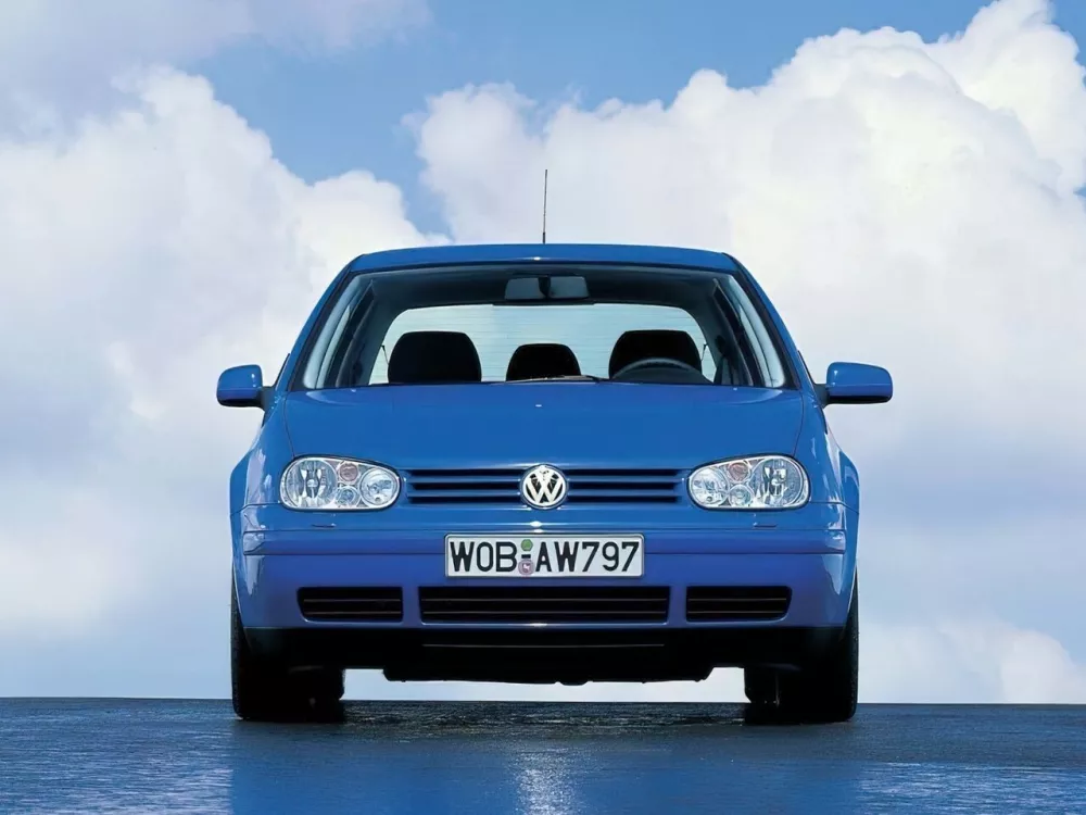 Автомобиль Volkswagen Golf IV Хэтчбек (5 дверей)