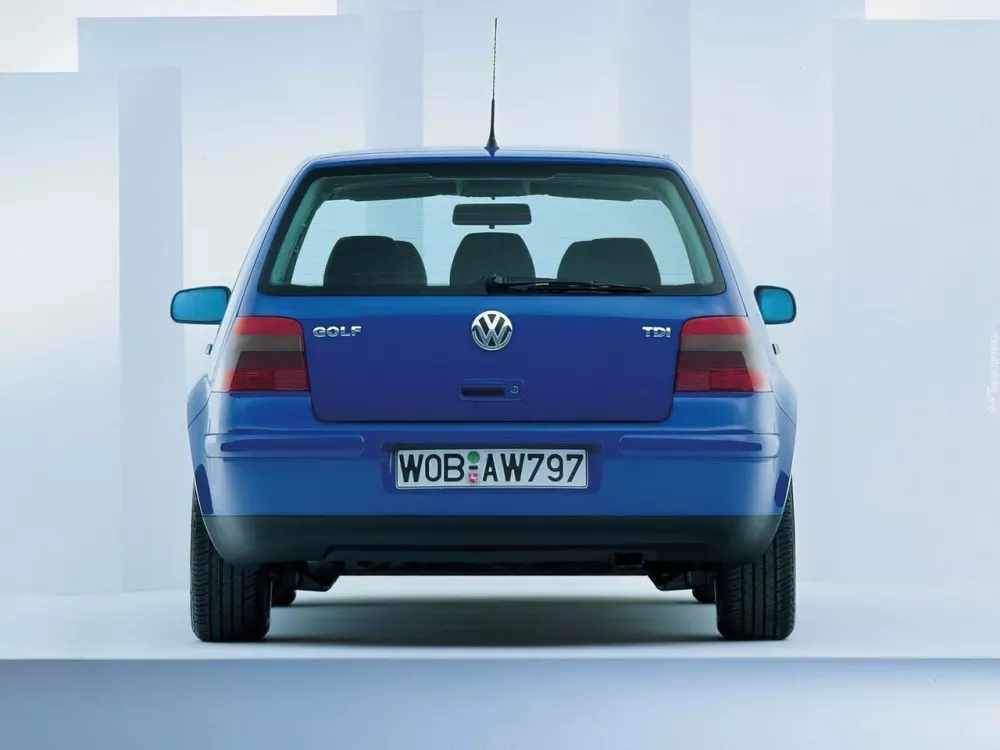 Автомобиль Volkswagen Golf IV Хэтчбек (5 дверей)