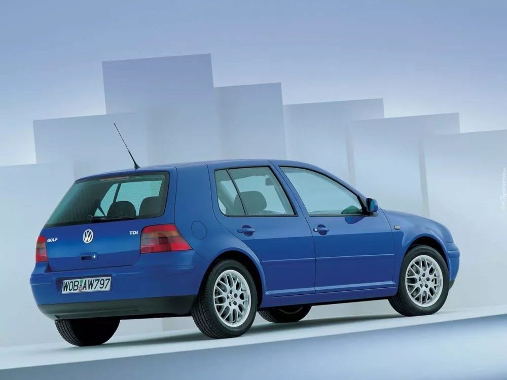 Автомобиль Volkswagen Golf IV Хэтчбек (5 дверей)