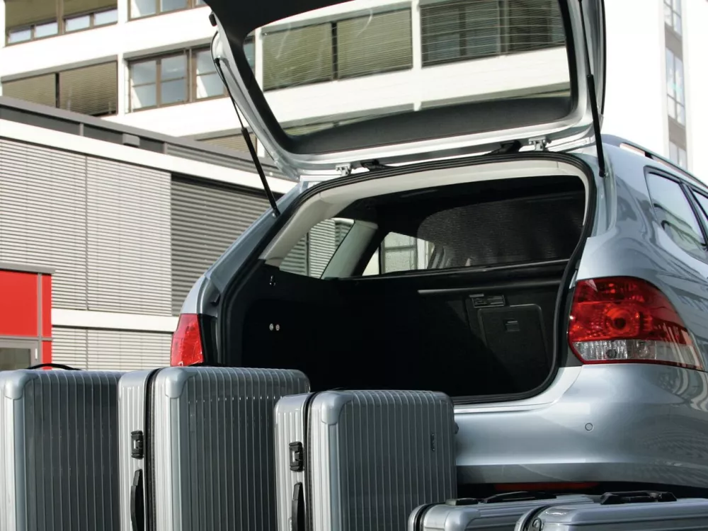 Автомобиль Volkswagen Golf V Универсал (5 дверей)