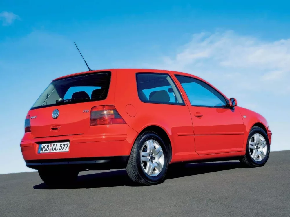 Автомобиль Volkswagen Golf IV Хэтчбек (3 двери)