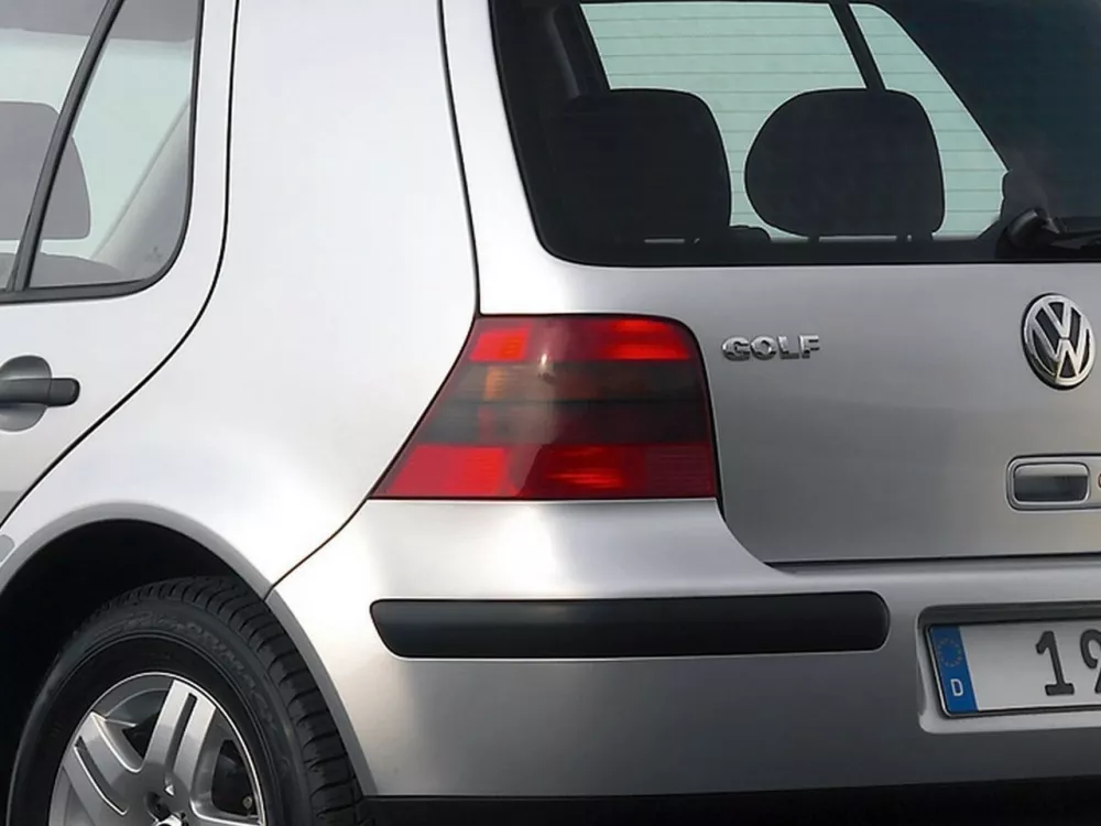 Автомобиль Volkswagen Golf IV Хэтчбек (5 дверей)