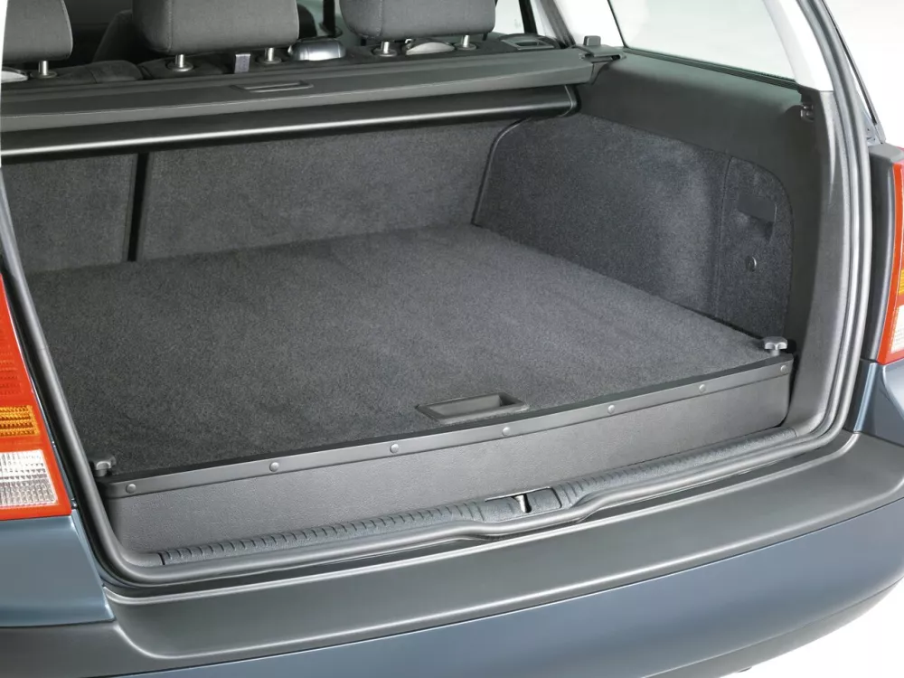 Автомобиль Volkswagen Golf IV Универсал (5 дверей)