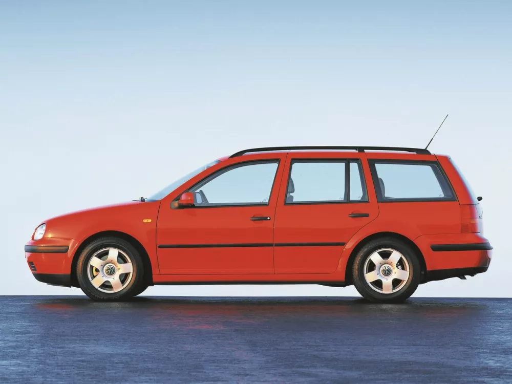 Автомобиль Volkswagen Golf IV Универсал (5 дверей)
