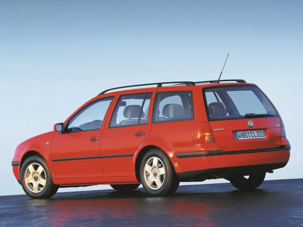 Автомобиль Volkswagen Golf IV Универсал (5 дверей)