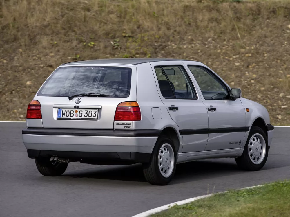 Автомобиль Volkswagen Golf III Хэтчбек (5 дверей)