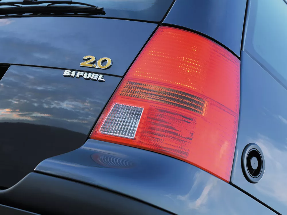 Автомобиль Volkswagen Golf IV Универсал (5 дверей)