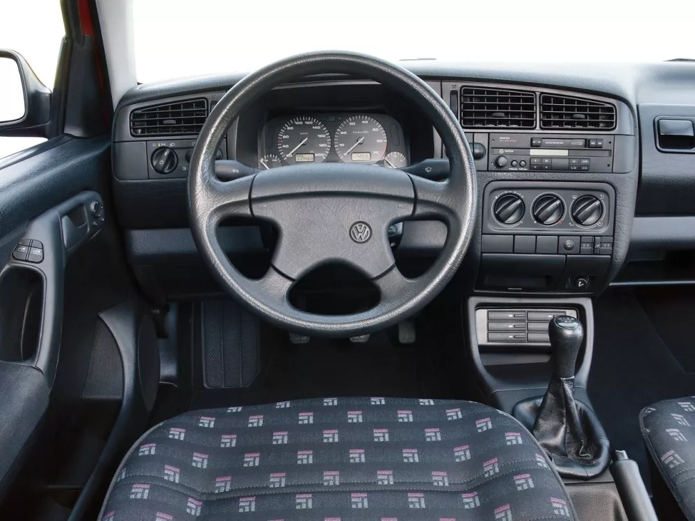 Автомобиль Volkswagen Golf III Хэтчбек (3 двери)