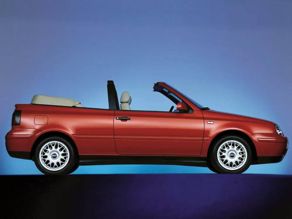 Автомобиль Volkswagen Golf III Кабриолет