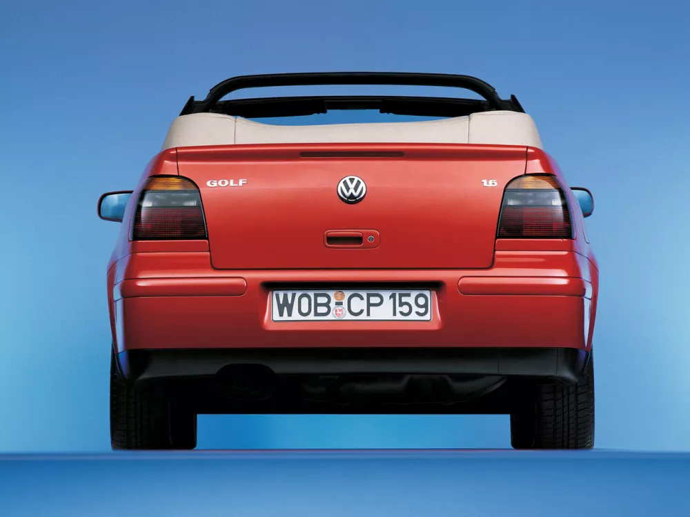 Автомобиль Volkswagen Golf III Кабриолет