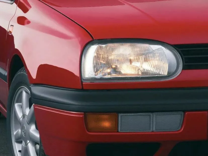 Автомобиль Volkswagen Golf III Универсал (5 дверей)