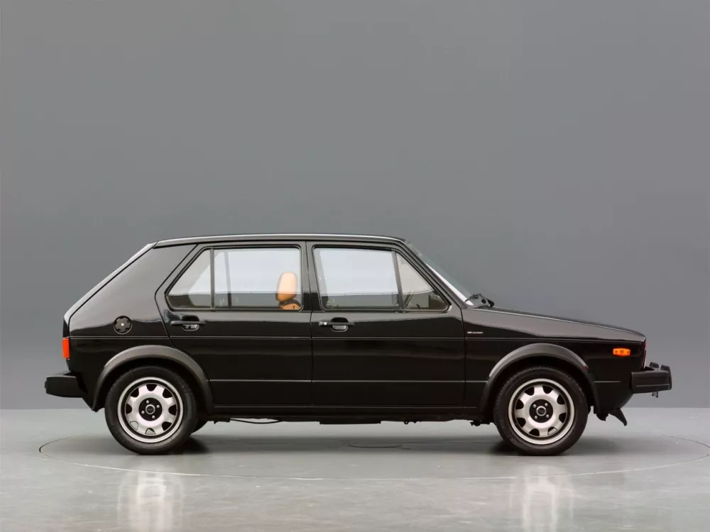 Автомобиль Volkswagen Golf I Хэтчбек (5 дверей)