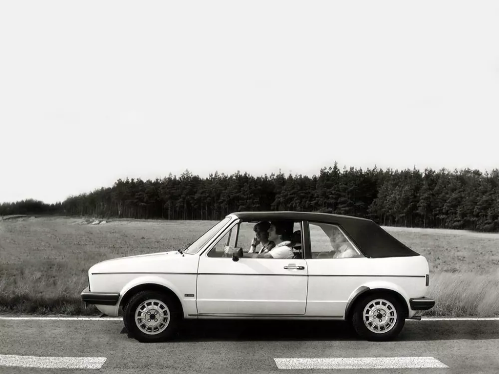 Автомобиль Volkswagen Golf I Кабриолет