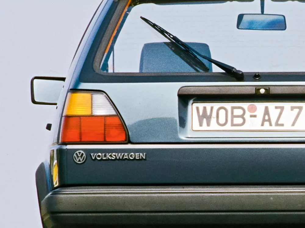 Автомобиль Volkswagen Golf II Хэтчбек (3 двери)