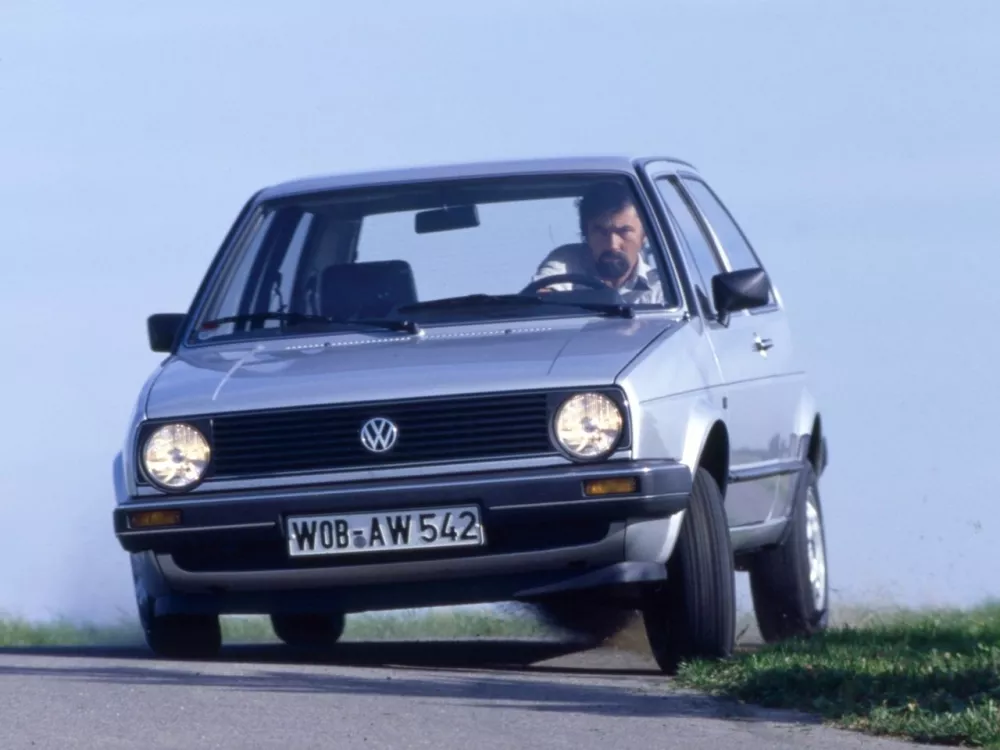 Автомобиль Volkswagen Golf II Хэтчбек (3 двери)