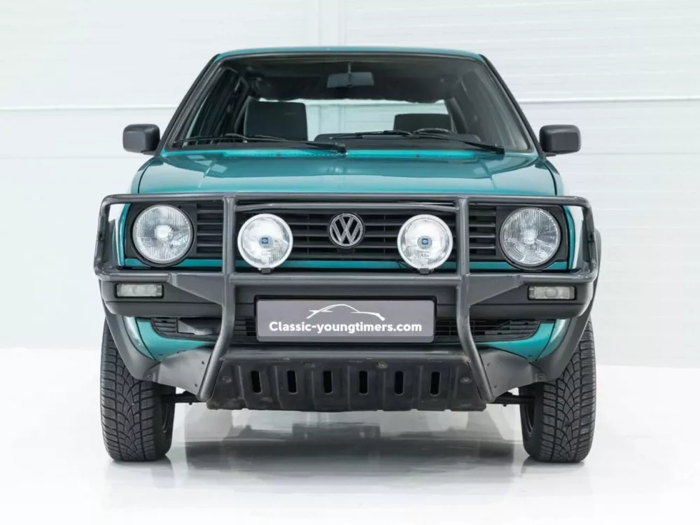 Автомобиль Volkswagen Golf II Хэтчбек (5 дверей) Country