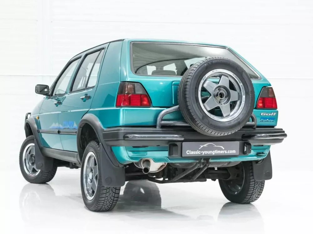 Автомобиль Volkswagen Golf II Хэтчбек (5 дверей) Country