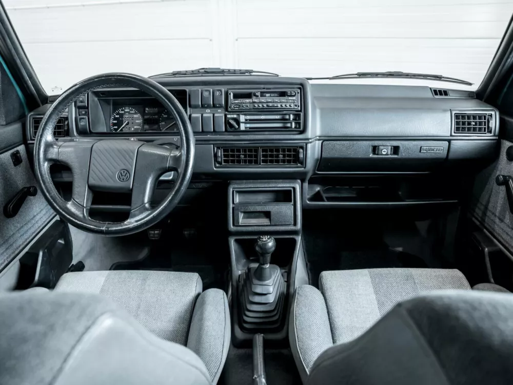 Автомобиль Volkswagen Golf II Хэтчбек (5 дверей) Country