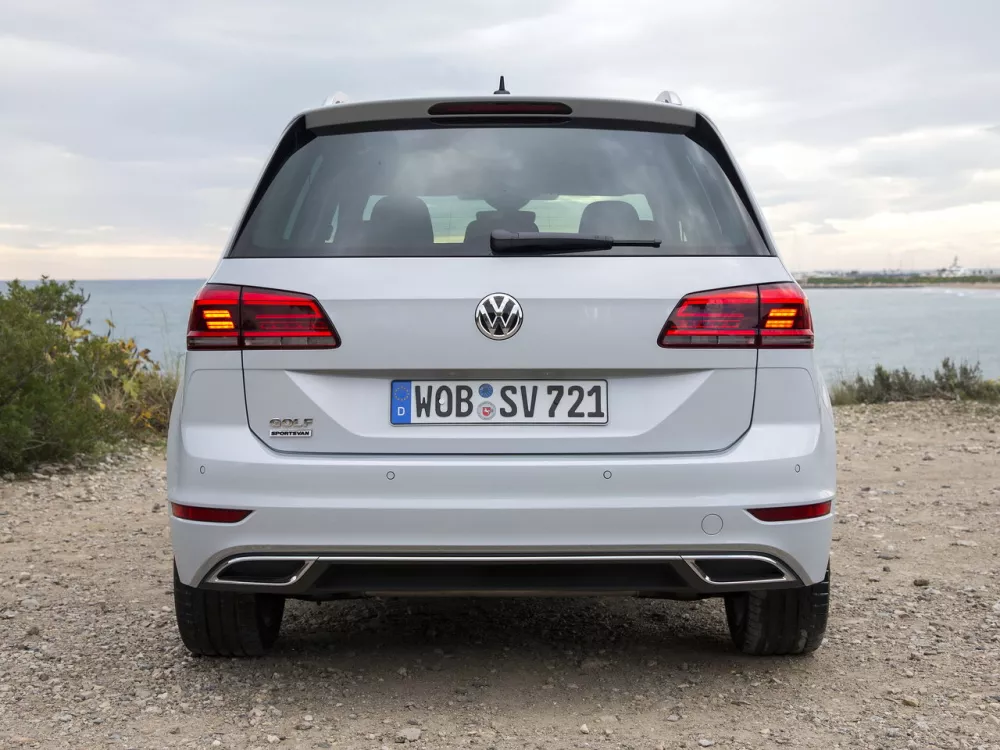 Автомобиль Volkswagen Golf Sportsvan I Рестайлинг Компактвэн
