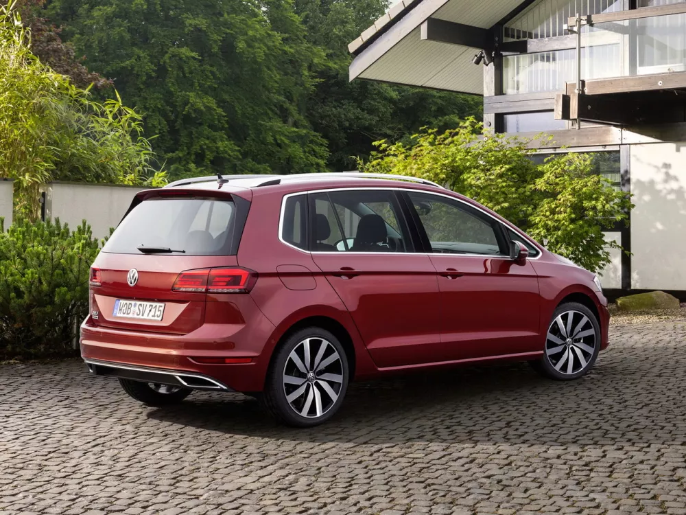 Автомобиль Volkswagen Golf Sportsvan I Рестайлинг Компактвэн