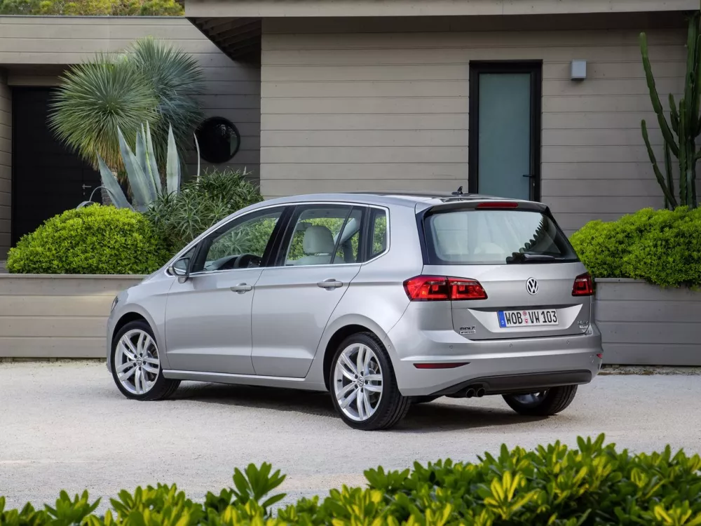 Автомобиль Volkswagen Golf Sportsvan I Компактвэн