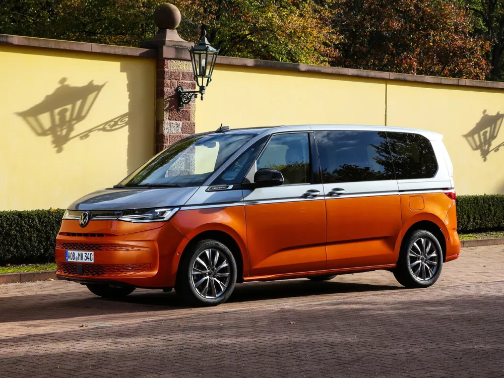 Автомобиль Volkswagen Multivan T7 Минивэн