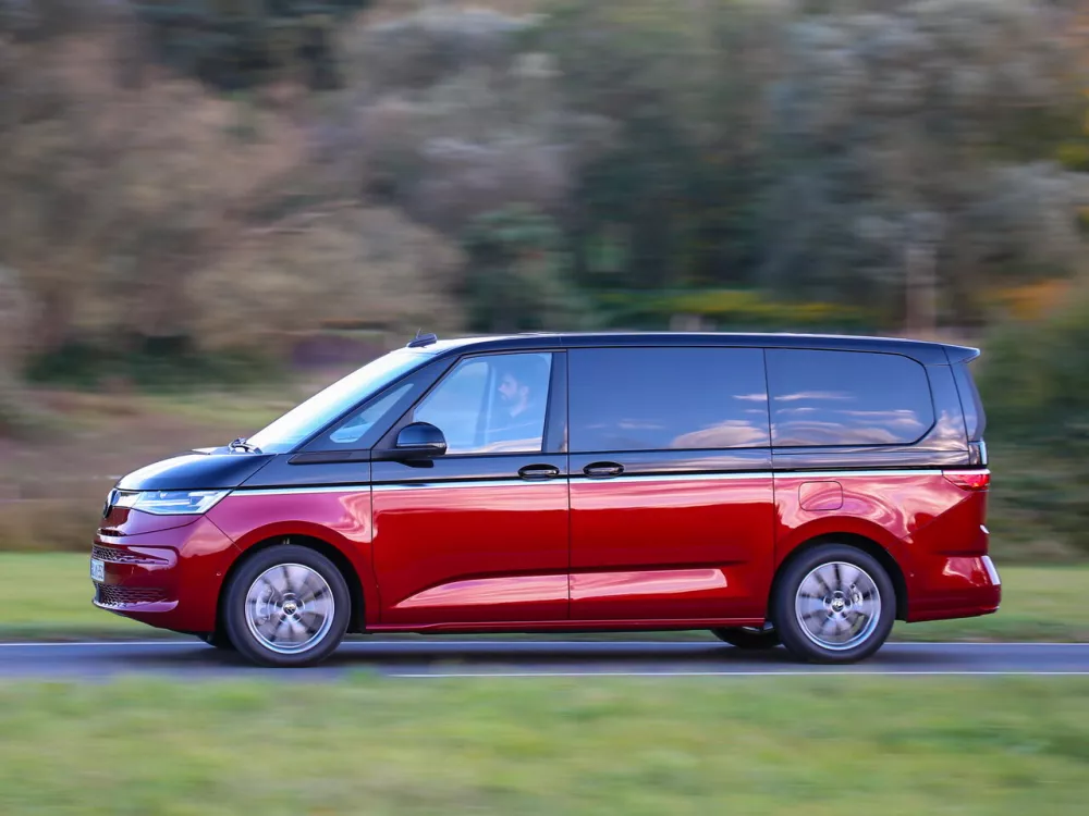 Автомобиль Volkswagen Multivan T7 Минивэн Long