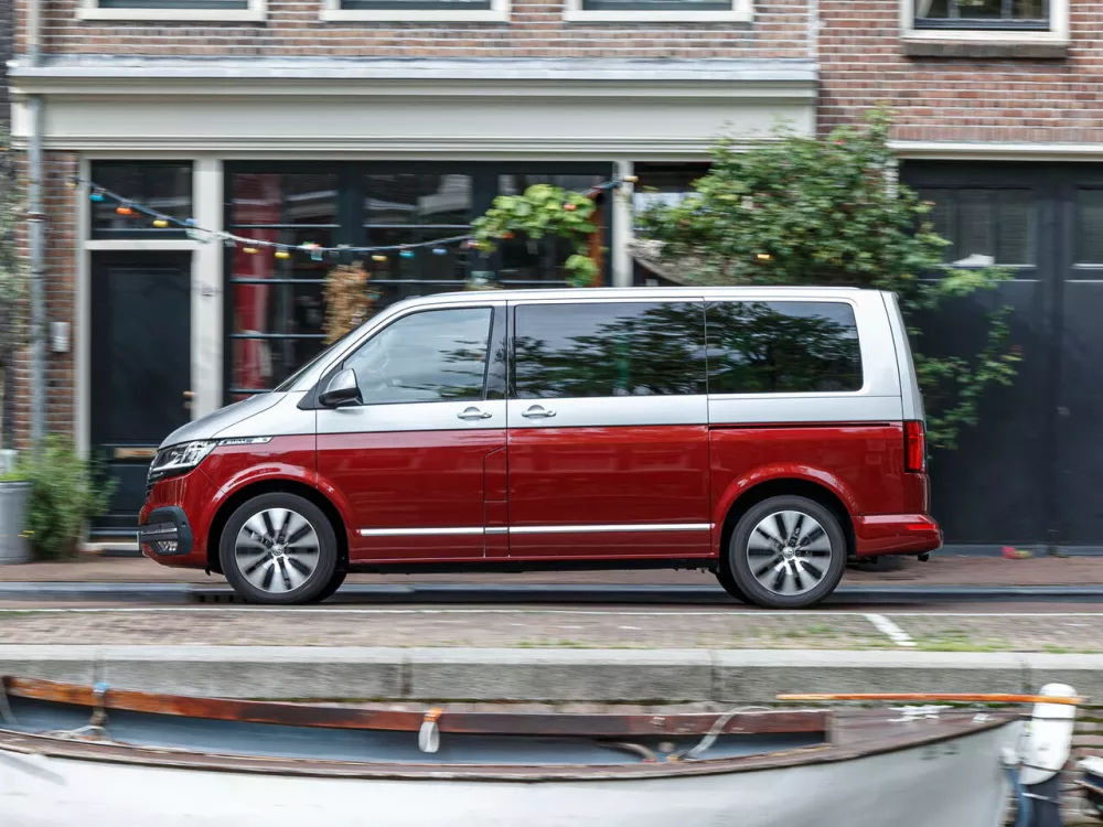 Автомобиль Volkswagen Multivan T6 Рестайлинг Минивэн