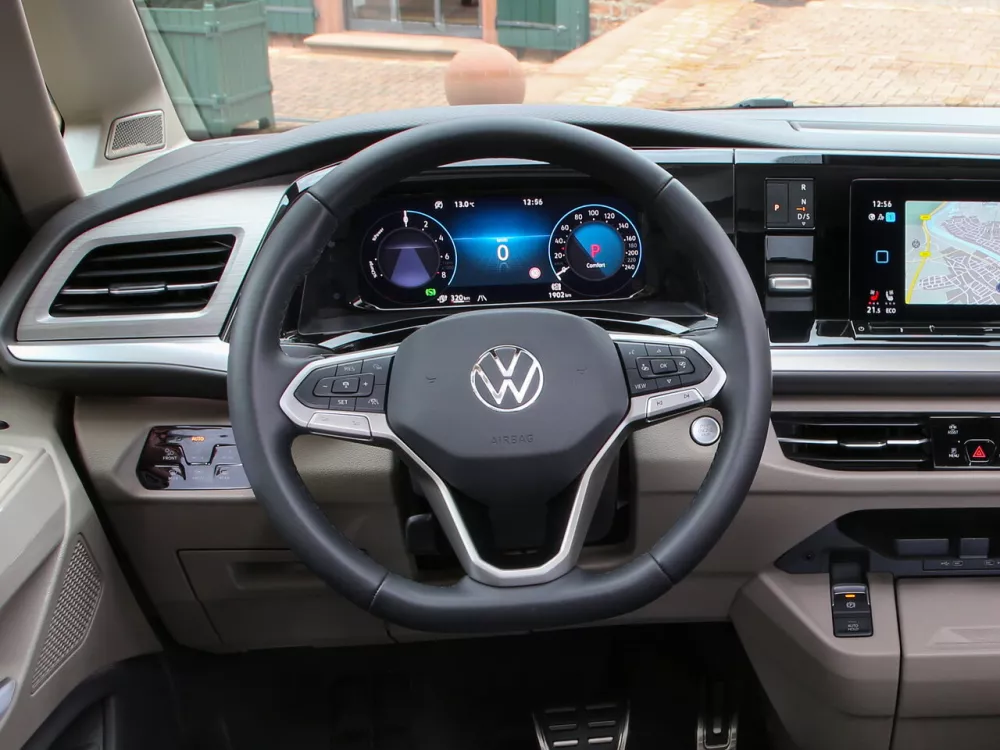 Автомобиль Volkswagen Multivan T7 Минивэн Long