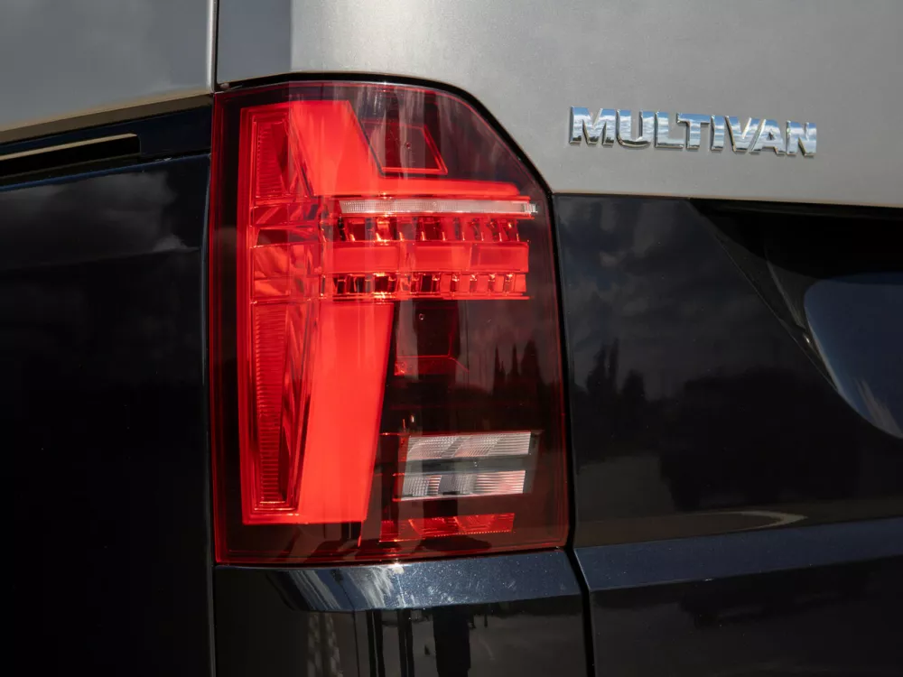 Автомобиль Volkswagen Multivan T6 Рестайлинг Минивэн