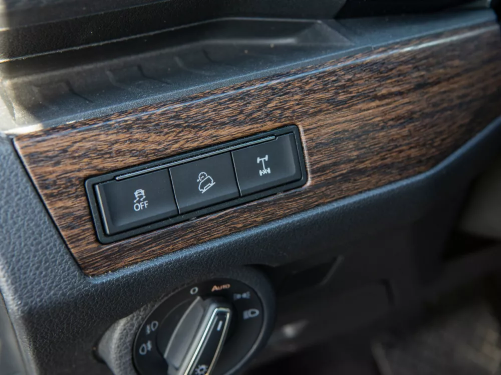 Автомобиль Volkswagen Multivan T6 Рестайлинг Минивэн