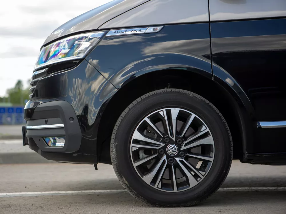 Автомобиль Volkswagen Multivan T6 Рестайлинг Минивэн