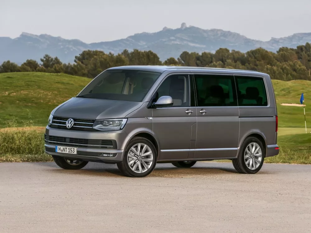 Автомобиль Volkswagen Multivan T6 Минивэн