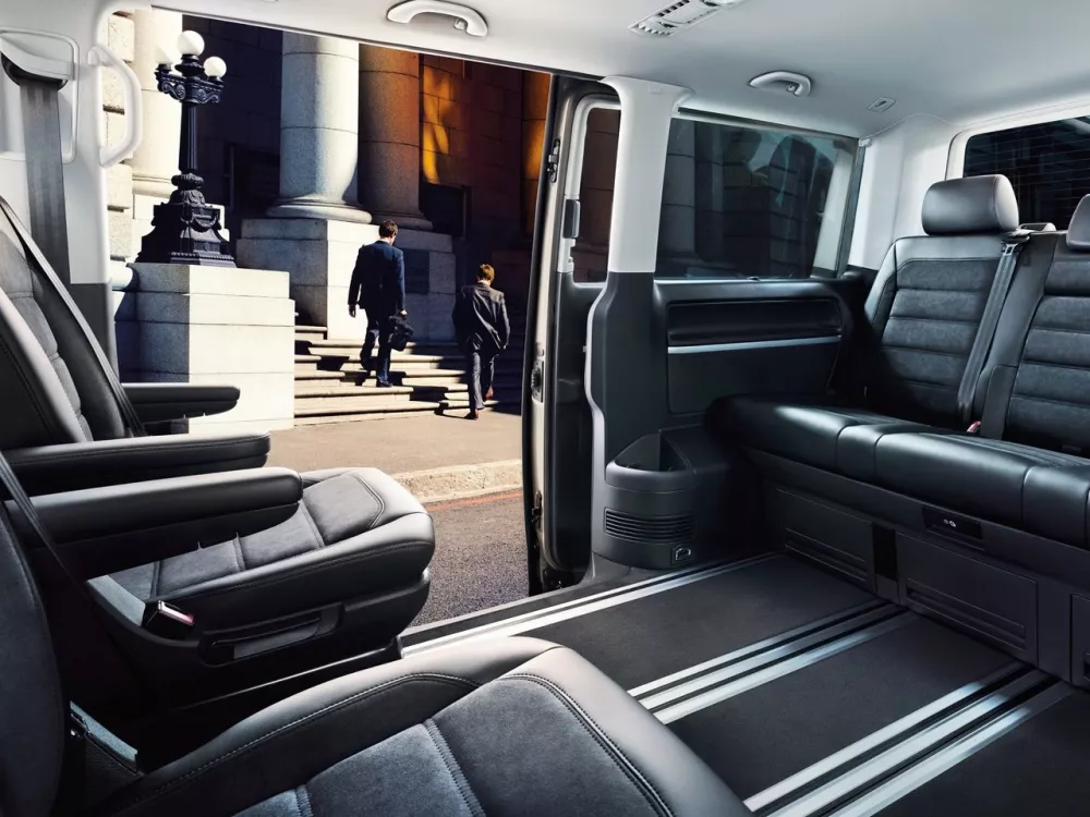 Автомобиль Volkswagen Multivan T6 Минивэн