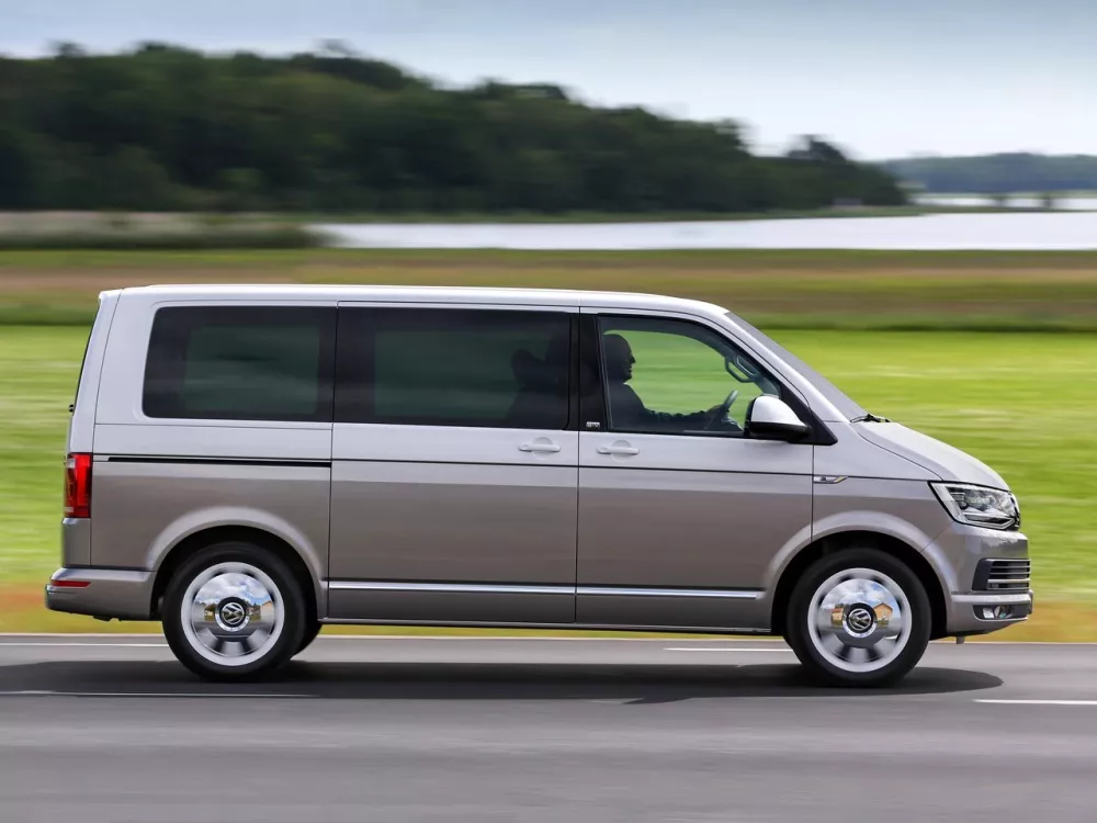 Автомобиль Volkswagen Multivan T6 Минивэн