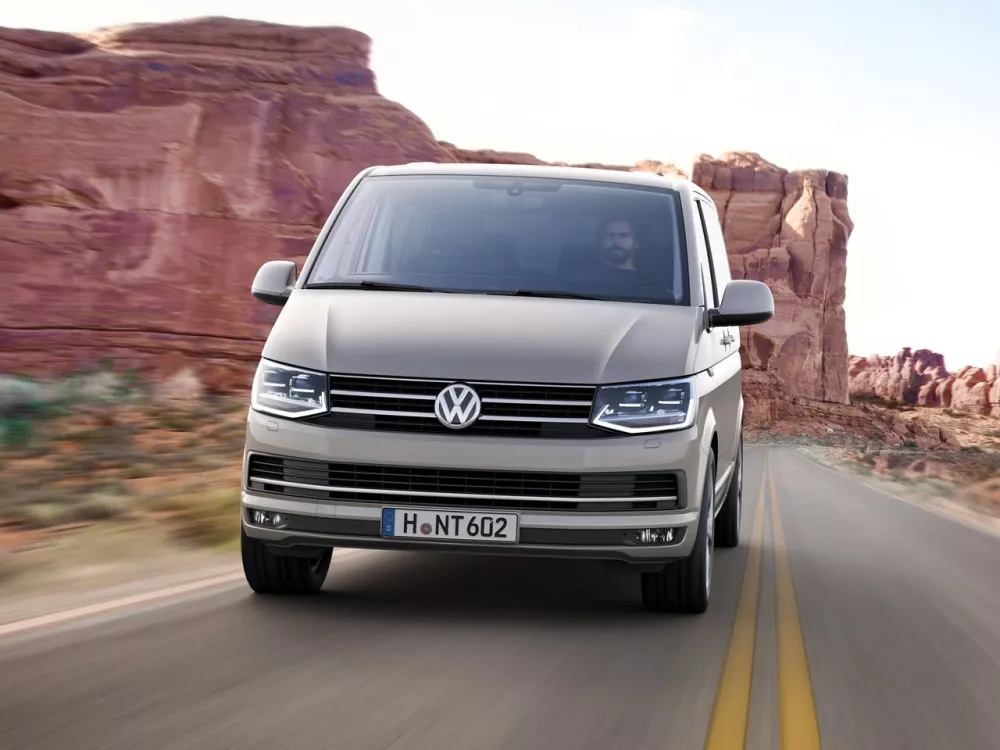 Автомобиль Volkswagen Multivan T6 Минивэн