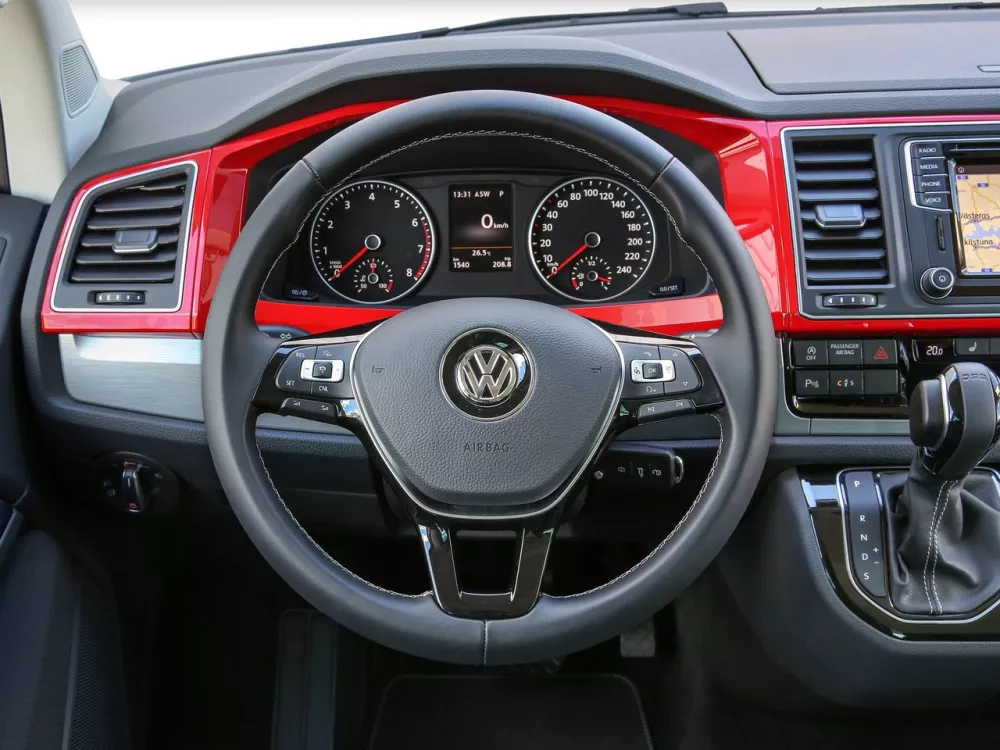 Автомобиль Volkswagen Multivan T6 Минивэн