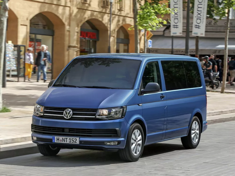 Автомобиль Volkswagen Multivan T6 Минивэн Long