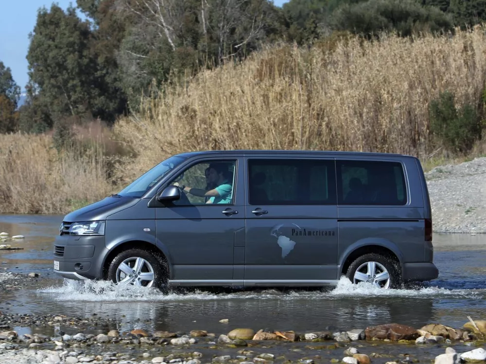 Автомобиль Volkswagen Multivan T5 Рестайлинг Минивэн