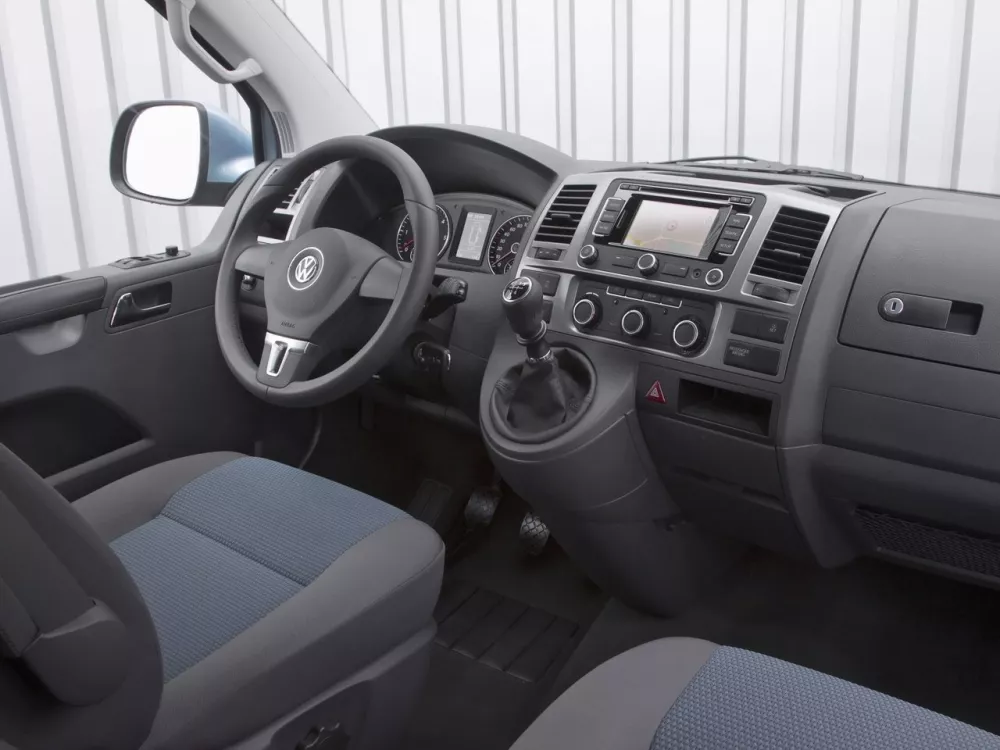Автомобиль Volkswagen Multivan T5 Рестайлинг Минивэн