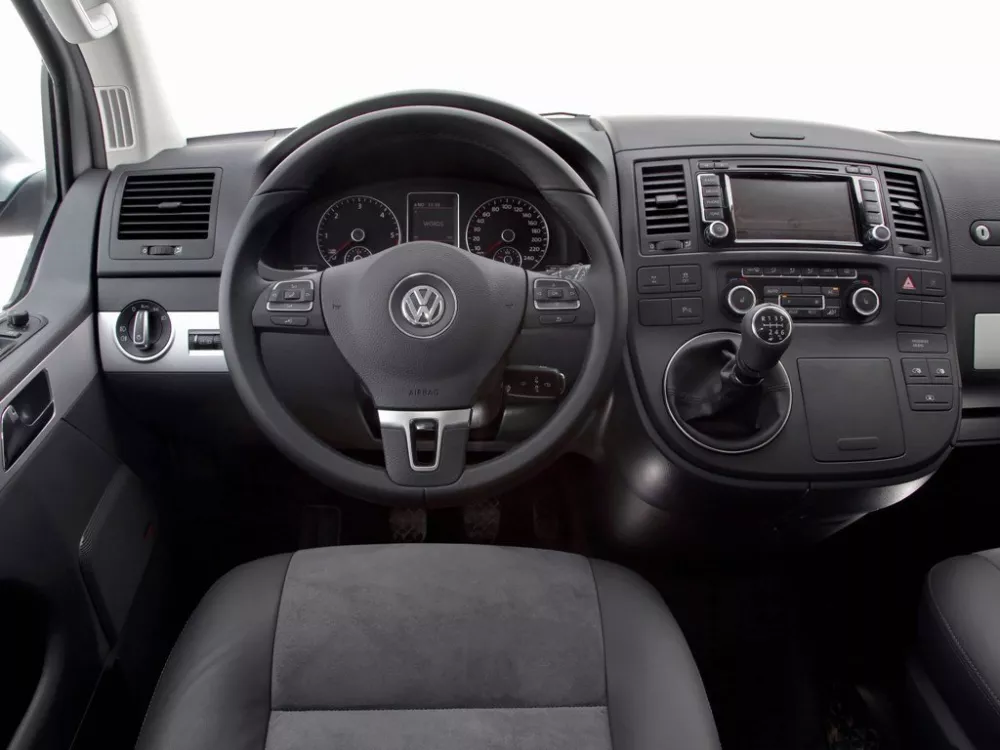 Автомобиль Volkswagen Multivan T5 Рестайлинг Минивэн Long