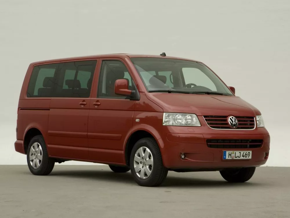 Автомобиль Volkswagen Multivan T5 Минивэн