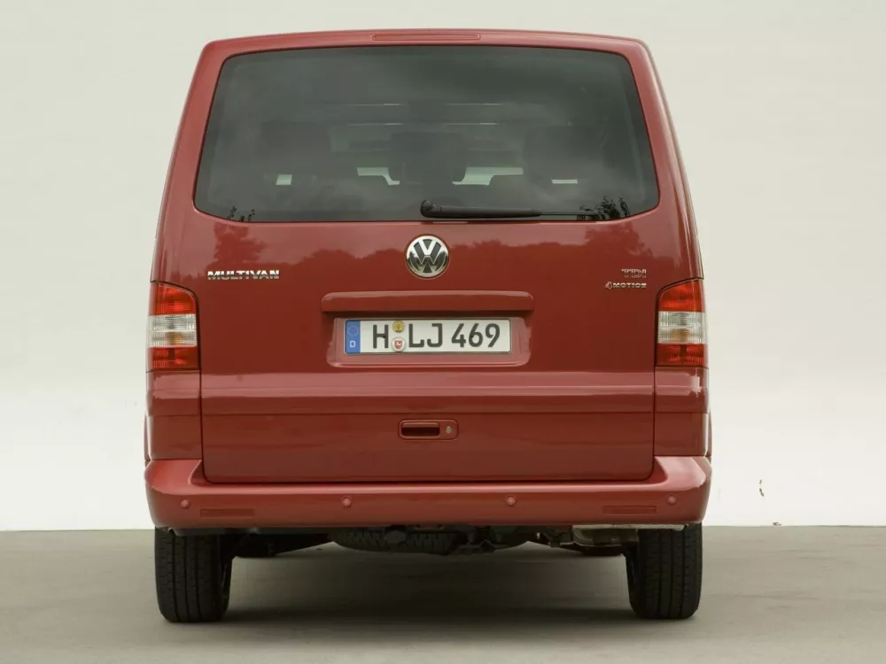 Автомобиль Volkswagen Multivan T5 Минивэн