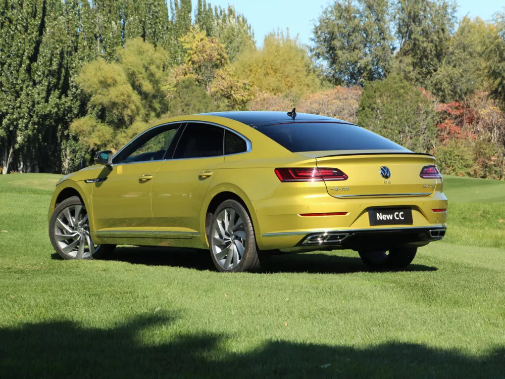 Автомобиль Volkswagen Passat CC II Рестайлинг Лифтбек
