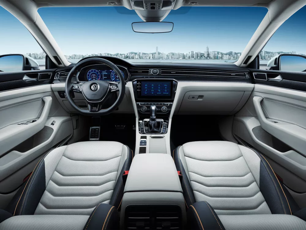 Автомобиль Volkswagen Passat CC II Лифтбек