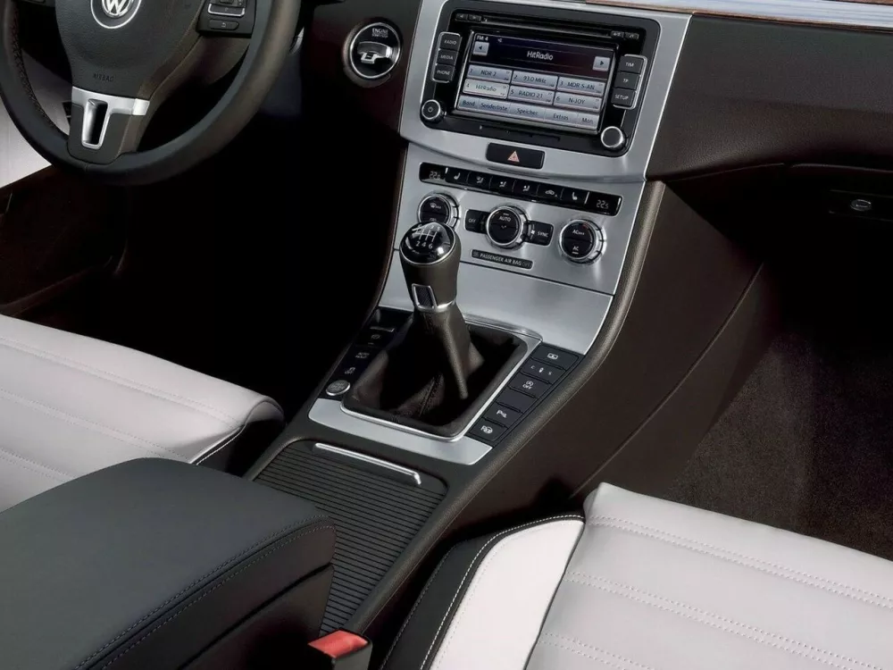Автомобиль Volkswagen Passat CC I Рестайлинг Седан